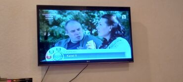 Televizorlar: Lg smart 106ekran_220azn Tam islek veziyyetdedir. Ekranin 1terefinde