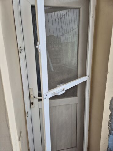 Фурнитура и комплектующие: Plastik balkon qapısı - Material: ağ PVC profil - Ölçü: standart