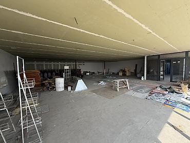 Аренда складов и мастерских: 600 м², With parking, Другой тип здания — 18