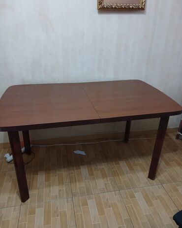 Mebel: Qonaq masası, İşlənmiş, Açılan, Dördbucaq masa