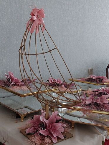 Xonça: Ünvan: Bakı şeheri çatdirilma pulsuz. 
elaqe nomresi — 10