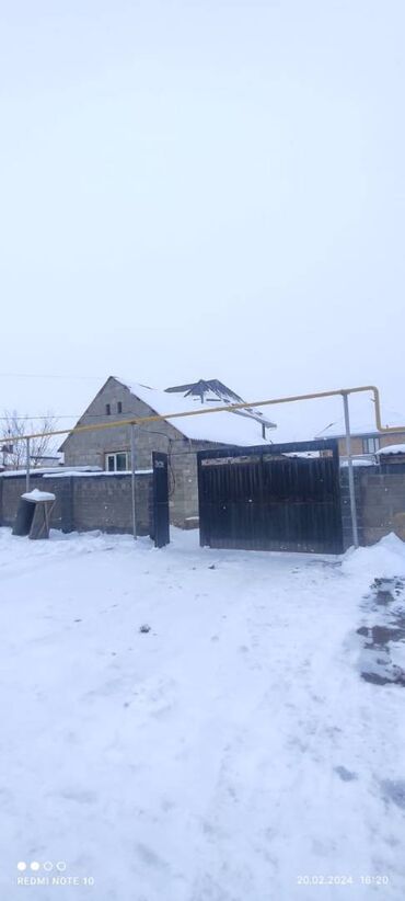 киргизия 1 дом: 70 м², 3 комнаты, Старый ремонт Кухонная мебель