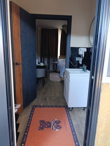 продаю полдома западный автовокзал: Гостиница 🏨 Аламединский рынок "Ava" Адрес : Аламединский рынок ул