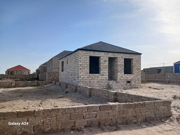 maştağada 128 məktəbin yanında satılan evlər: Maştağa qəs. 3 otaqlı, 90 kv. m, Təmirsiz