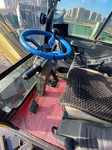 Экскаваторы: Экскаватор, 2010 г., Колесный — 9