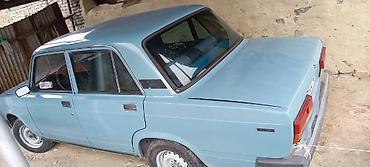 vaz 2107 stop: VAZ 2107 sedan – açıq mavi rəng. Xüsusiyyətlər: - Kuzov: 4 qapılı — 3