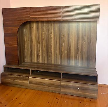 ucuz laminant: TV stendi və media divarı - Material: ağac teksturalı laminat/MDF — 1