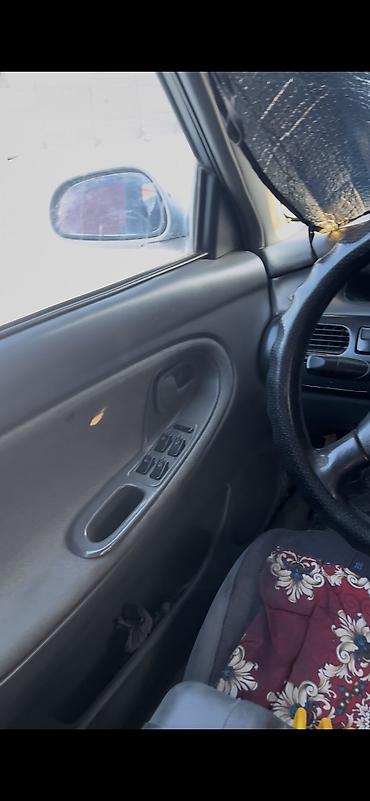 Mazda: Mazda Cronos: 1993 г., 2 л, Механика, Бензин, Седан — 5