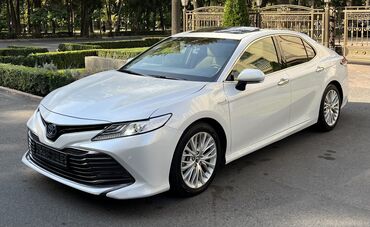 Toyota: Toyota Camry: 2018 г., 2.5 л, Автомат, Гибрид, Седан