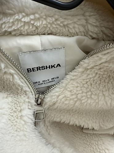 ag jaket: Bershka qadın kapüşonlu jaket xec geyinilmiyib, tam teze - Rəng — 3