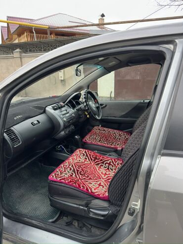 Honda: Honda Fit: 2003 г., 1.3 л, Вариатор, Бензин, Хэтчбэк — 8