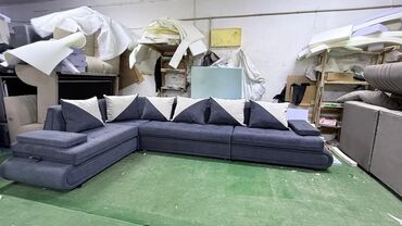 Угловые диваны: Угловой диван, C подушками, Трехместный — 10