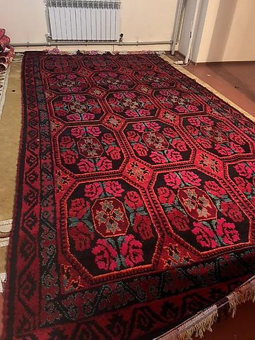 Ковры и паласы: Ручной ковёр с геометрическим и цветочным орнаментом. - Тип: ворсовый — 2