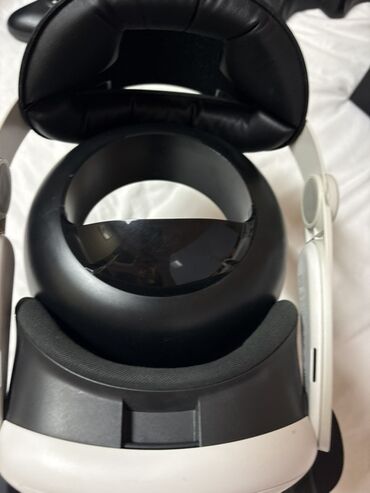 Video oyunlar üçün aksesuarlar: Meta Quest 3 VR başlığı və kontrollerlər - All‑in‑one VR sistemi: PC — 3