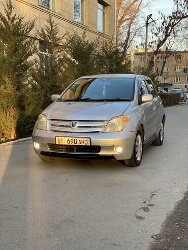 тойота ист продаю: Toyota ist: 2003 г., 1.3 л, Автомат, Бензин, Хэтчбэк