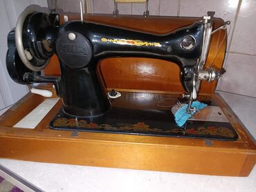 технолог швейного производства: Швейная машина Ручной