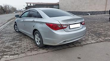 Hyundai: Hyundai Sonata: 2012 г., 2 л, Газ — 5