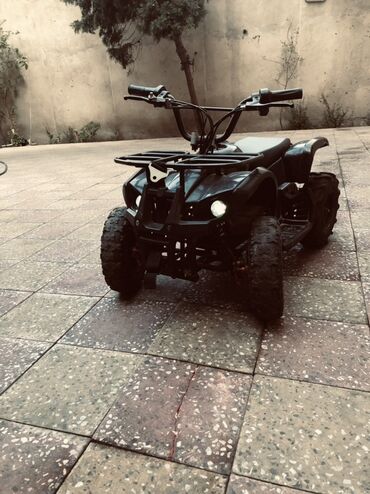 uşaq maşinları: Uşaq/yeniyetmə üçün elektrikli ATV kvadrosikl – qara rəng