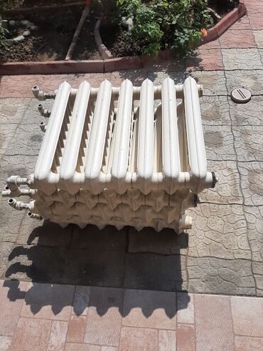 Qızdırıcı və isidicilər: Seksiyalı Radiator Çuqun