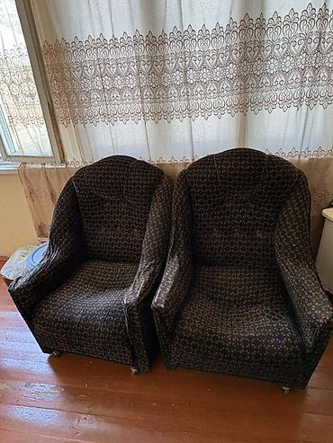 klassik divan: Qonaq otağı dəsti – divan və 2 kreslo - Tərkib: 1 ədəd üçnəfərlik — 2