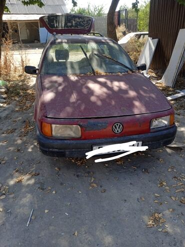 авто лизинк: Volkswagen Passat: 1989 г., 1.8 л, Механика, Бензин, Универсал