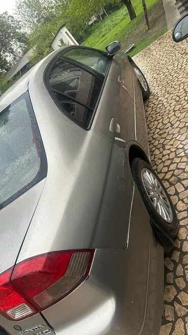 машина за 2000 долларов в бишкеке: Honda Civic: 2003 г., 1.6 л, Механика, Бензин, Седан