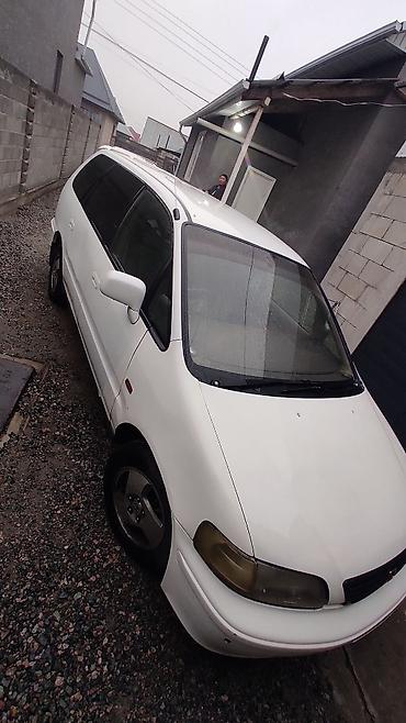 Другие детали салона: Honda (правый руль), салон минивэна. Описание: - Просторный 2‑рядный — 5