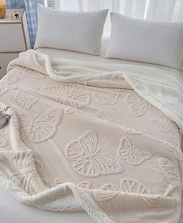 Ćebad i pokrivači: Reljefna krznena ćebad
Dimenzije-200*230
Cena 3700 din — 9