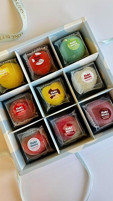 подар: Подарочный набор Kuki Mochi — ассорти японских моти в фирменной — 1