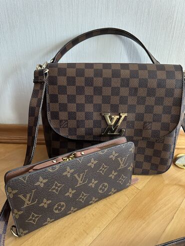 Çantalar: Əl çantası, Louis Vuitton, İşlənmiş