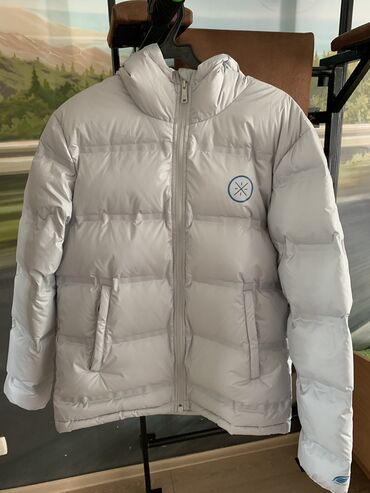li ning куртка зимняя: Пуховик, Китай, С капюшоном, S (EU 36), M (EU 38)