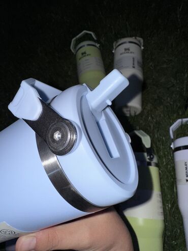 Стаканы: Термокружка Stanley😍😍😍 Объем 1,18л и 0,8л Все цвета в наличии Держит — 35