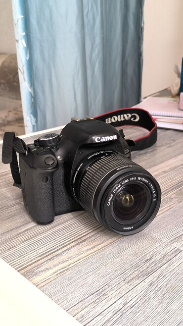 куплю камеру заднего вида: Продаю canon eos 600d
состояние идеальное