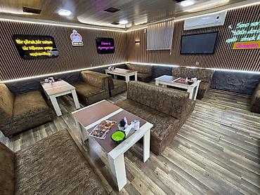 restoran is: Skameykalar ilə, Düz masa — 3