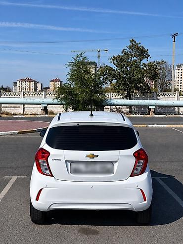 бампер задний ист: Chevrolet Spark: 2018 г., 1 л, Автомат, Бензин, Хэтчбэк — 2