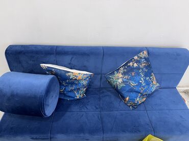 Divanlar: Di̇van-kravat, Açılan, Bazasız, Vеlur parça, Çatdırılma yoxdur