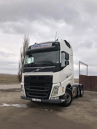 Тягачи: Тягач, Volvo, Тентованный — 9