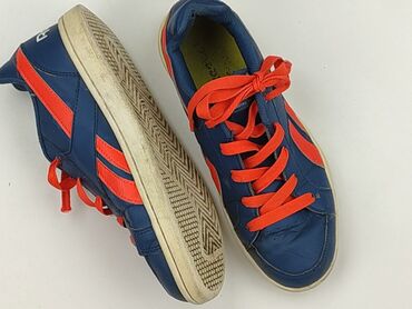 jakie buty do srebrnej sukienki: Reebok, Sneakers for women, 37.5, condition - Very good