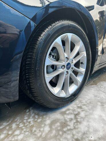 Ford: Ford Fusion sedan - Kuzov: qara rəng, aerodinamik xəttlər, xrom ön — 9