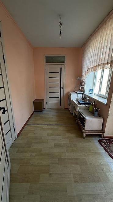 Сдаётся в жилом доме: три комнаты с колидором 25 т.сом
