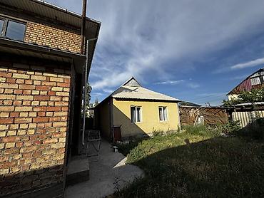 дом 5 соток: Срочно продаю двух этажный кирпичный дом +1 этажный дом, все на одном — 6