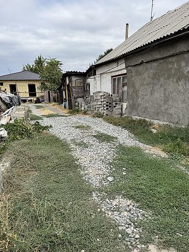 недостроенные дома в бишкеке: 6 комнат и более, 300 м², 5 соток, Бишкек, Собственник — 4