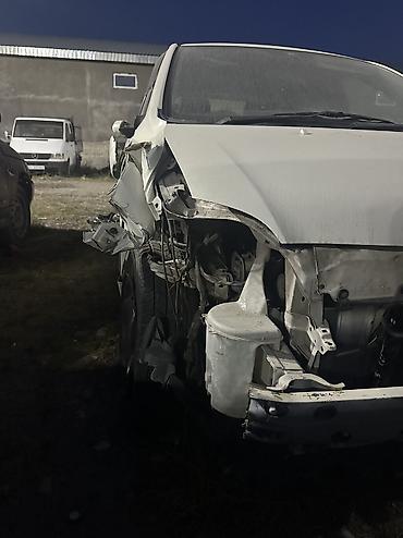deu labo: Toyota Ist: 2002 г., 1.5 л — 5