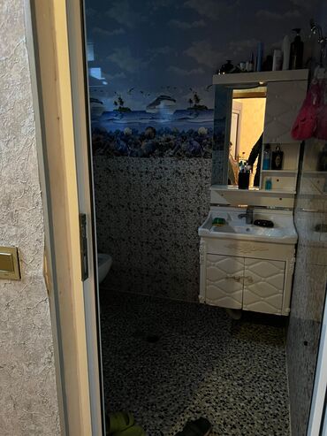 Həyət evləri və villaların satışı: Xırdalan dairəsi çox gözəl yerde yerlesir 2evdi küçələri ayridi 2ailə — 39