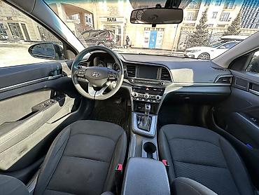 Hyundai: Hyundai Elantra: 2019 г., 2 л, Автомат, Бензин, Седан — 18