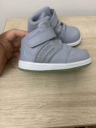 jordan 39: Оригинал Nike Детские кроссовки Jordan (модель для малышей), покупали — 2