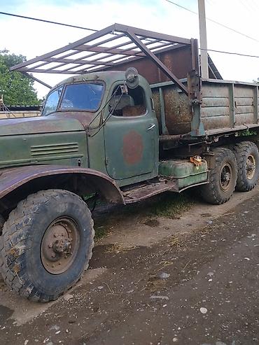 benzin nasos mercedes: Köhnə tipli 6x4 damperli yük maşını Xüsusiyyətlər: - Gövdə: metal — 5