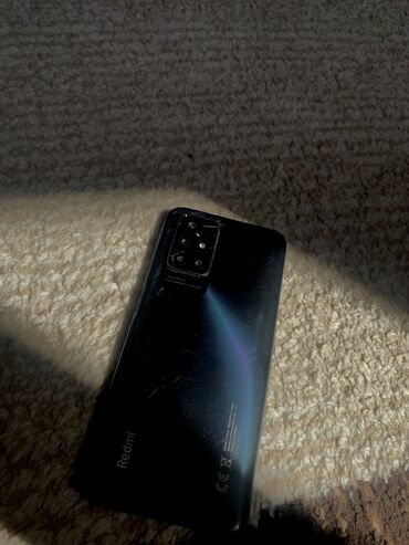 телефоны apple: Смартфон Redmi с основной камерой, расположенной в верхней левой части
