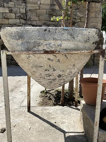 бетонные работы: Su süzmə daşı salılır çatdağı yoxdur ideal vəziyyətdə — 5