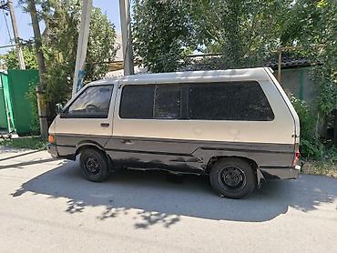 электрички машины: Nissan Vanette: 1992 г., 2.4 л, Бензин, Минивэн — 7